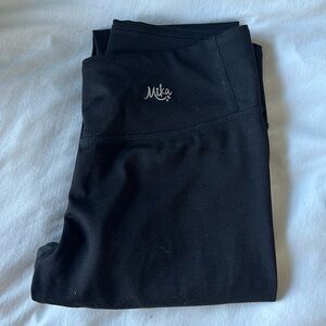 Mika Yoga Wear, Black Kaya Leggings